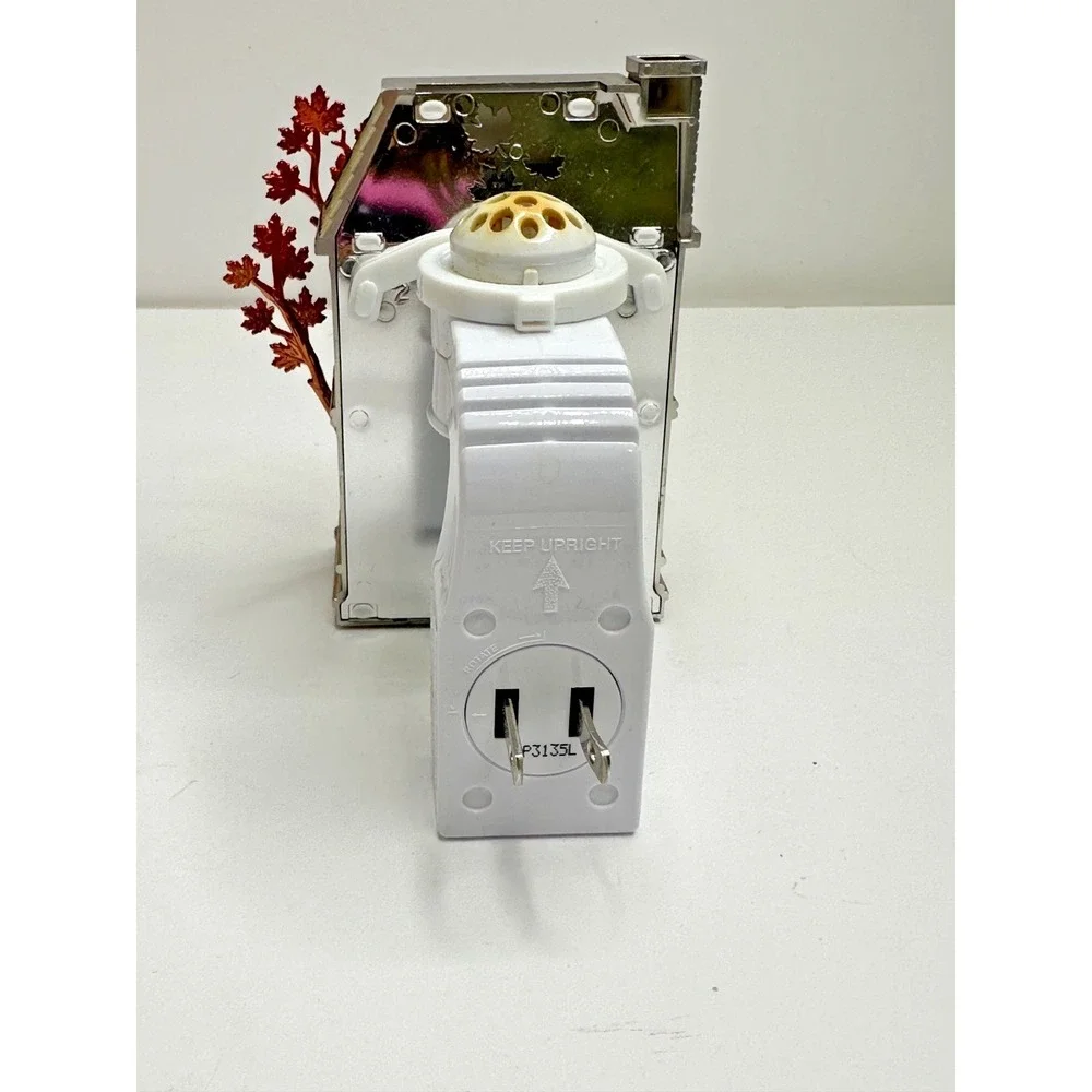 BATH & BODY WORKS FALL GLASS HOUSE PROJECTOR WALLFLOWER LIGHT UP 24/7 PLUG IN - Picture 8 of 9